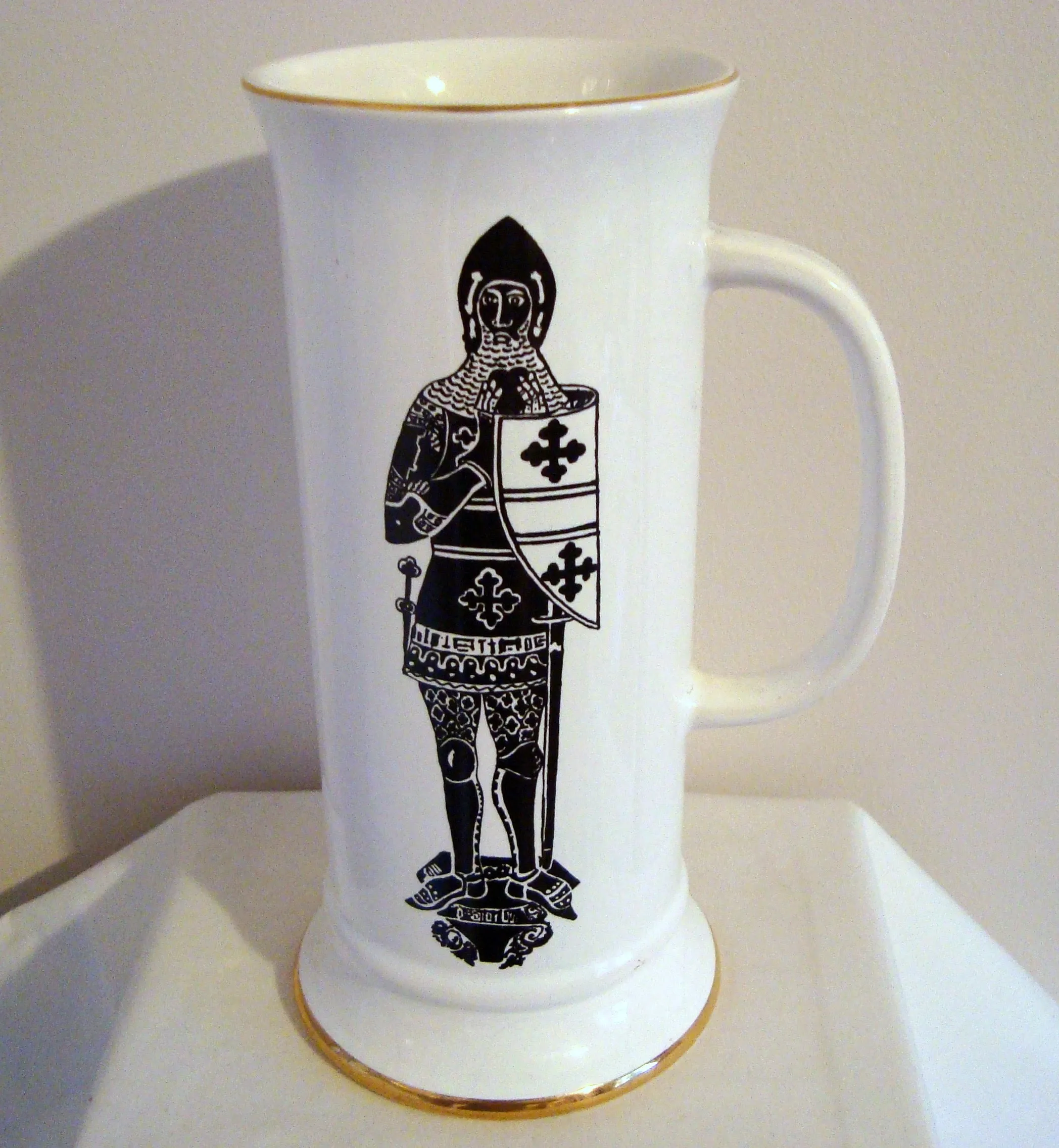 1970s SylvaC Ware Model 5282 White Heraldic Brass Rubbing Tankard