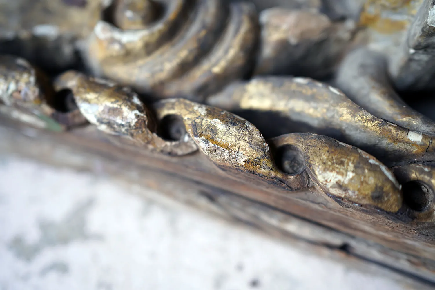 A George II Period Carved & Gilded Wood & Gesso Fragment c.1730