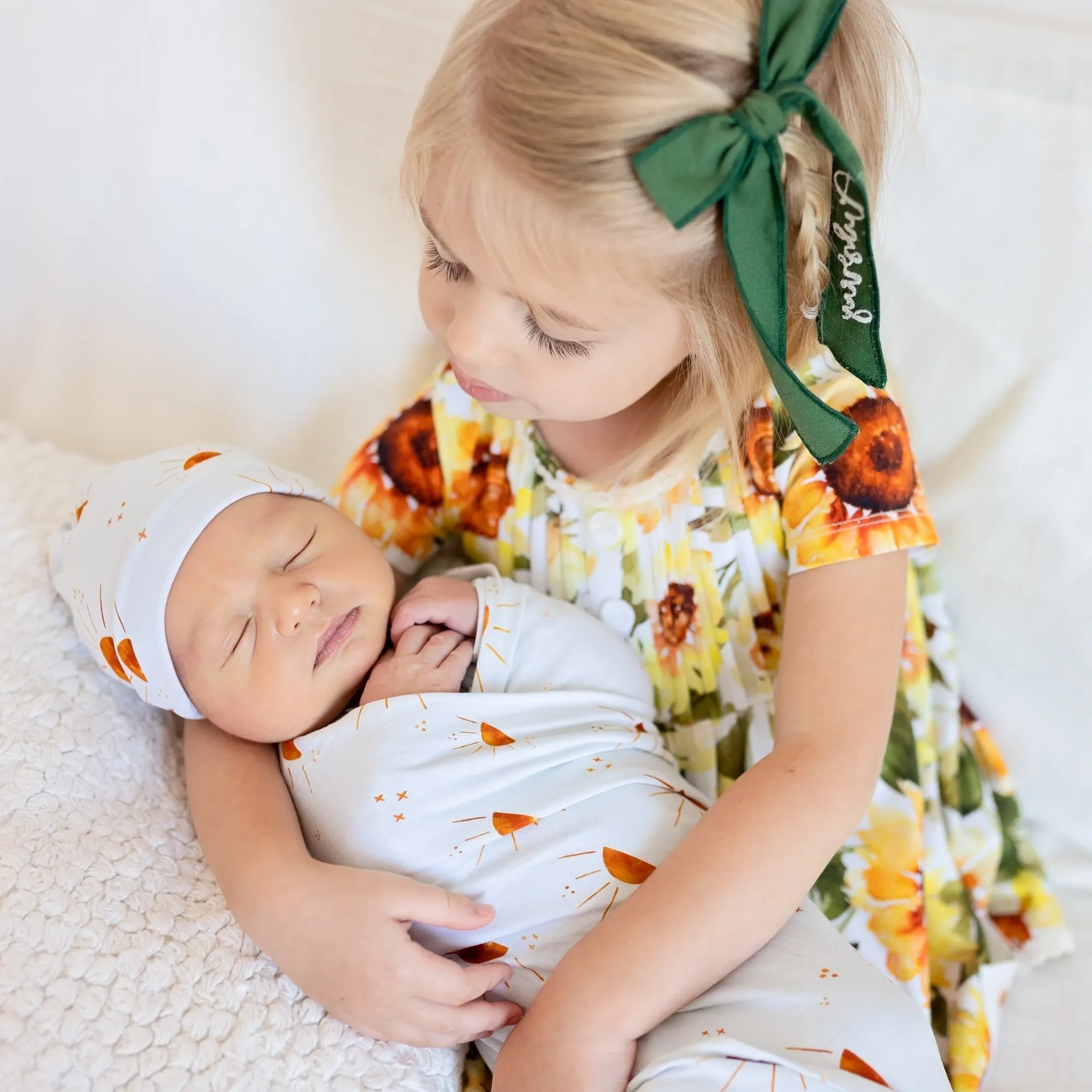 August Newborn Knot Hat