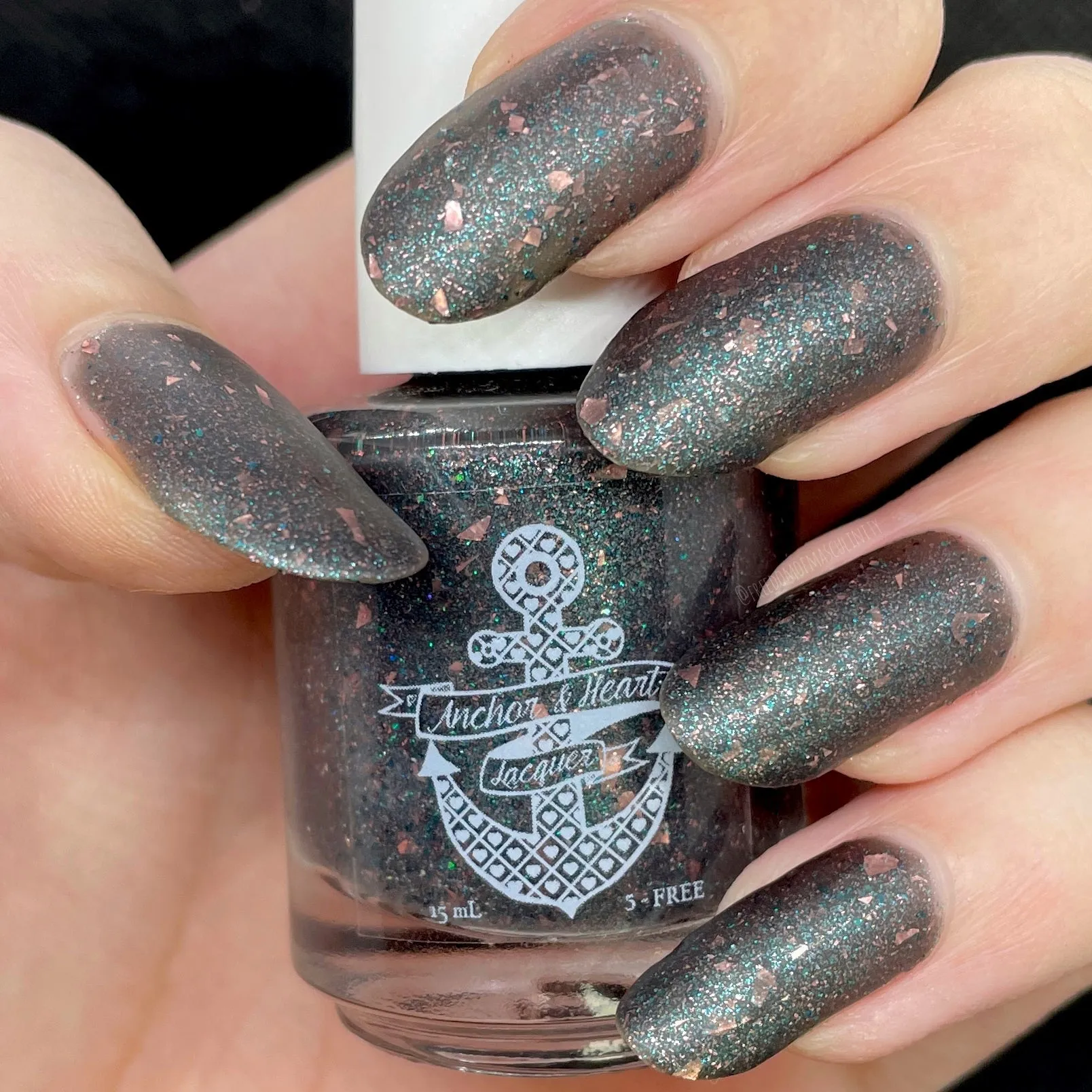 Lovers Eclipsed - thermal nail polish