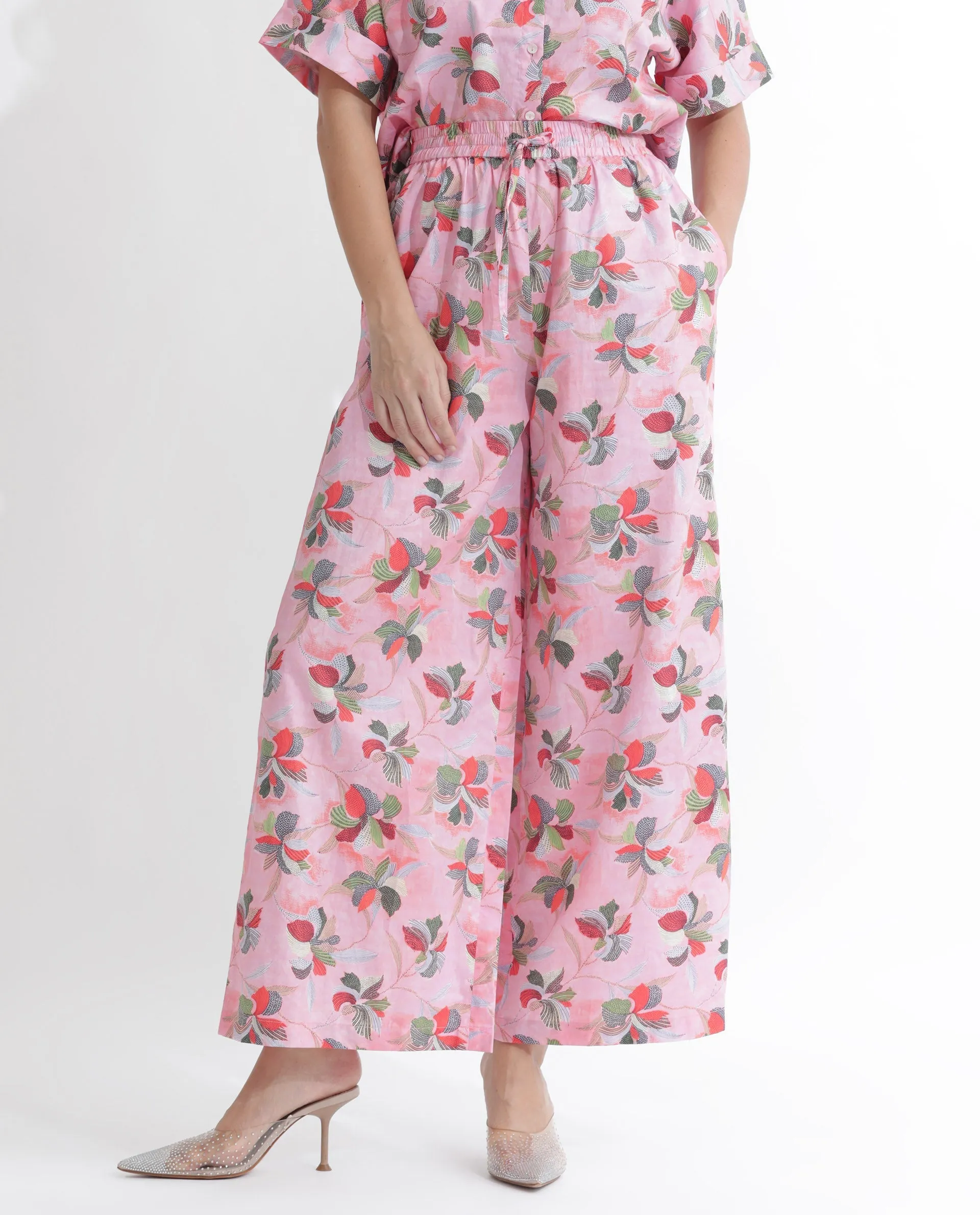 Rareism Women Kentoy-B Light Pink Cotton Fabric Drawstring Closure Flared Fit Floral Print Ankle Length Trousers