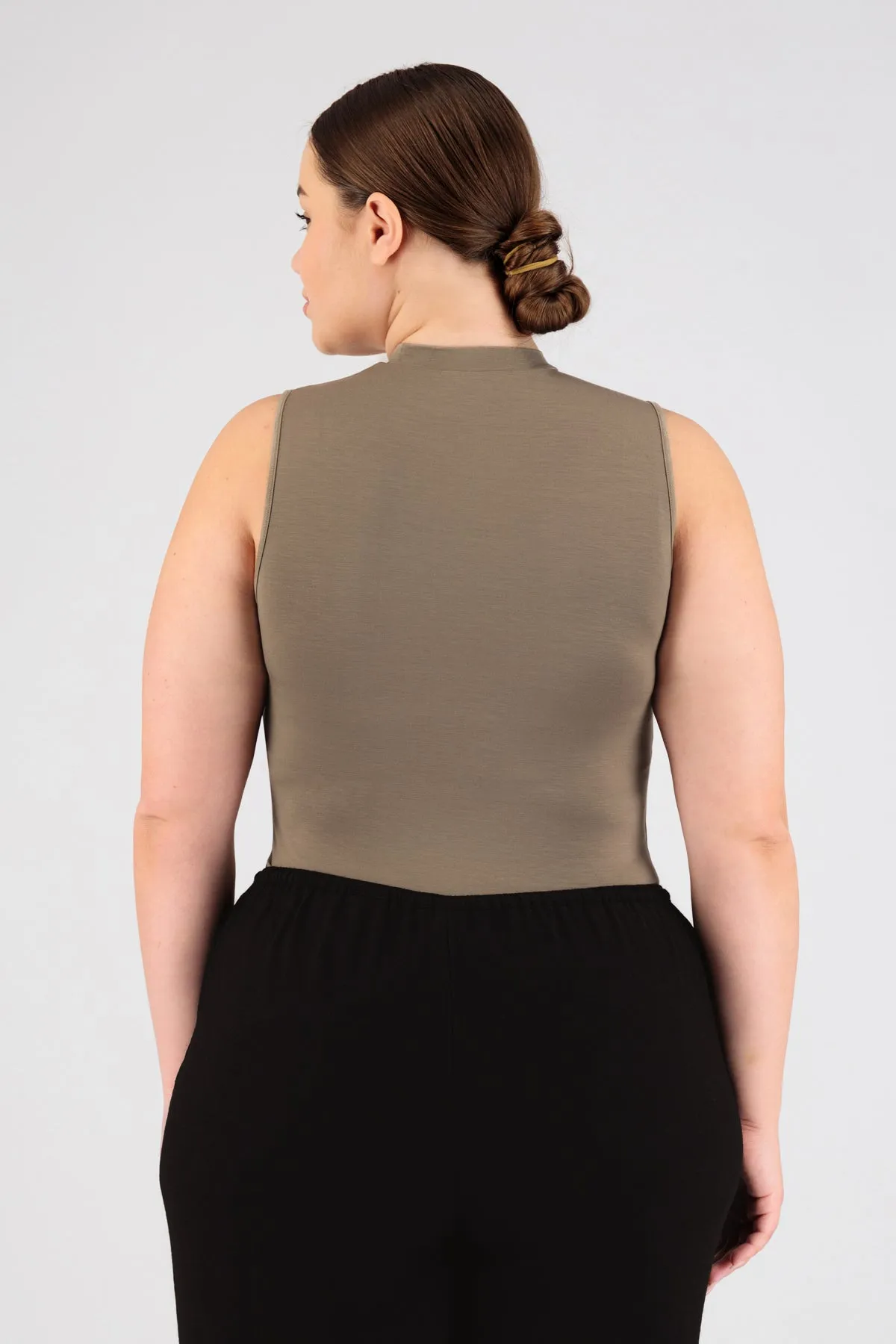 Sleeveless Layer - Taupe